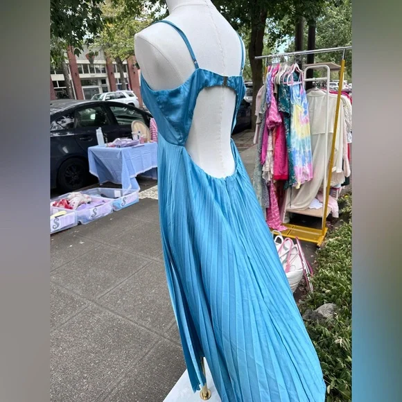 Abercrombie sky blue satin pleated mini dress. - Picture 7 of 7